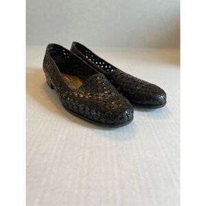 Trotters Black Woven Leather Flats